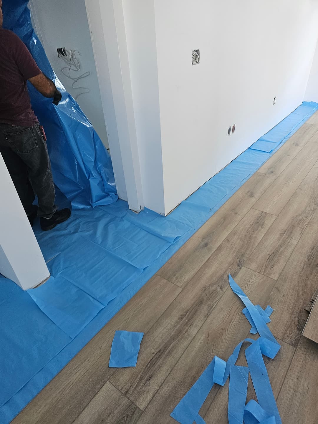 Installing laminate flooring