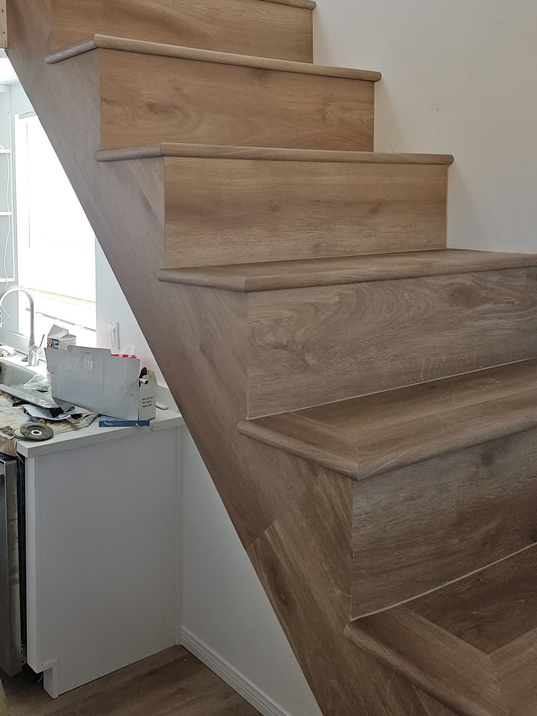 Installing a wooden staircase